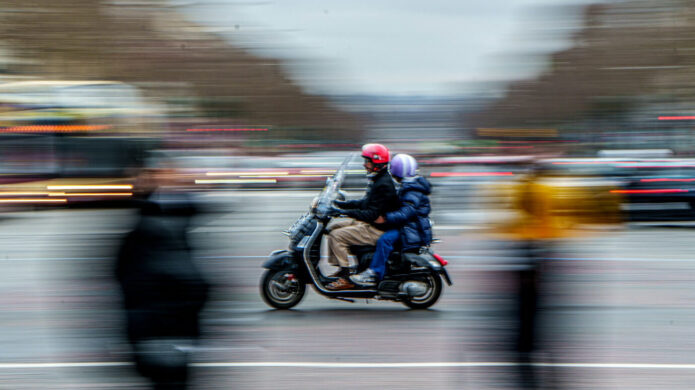 мотоцикл мотороллер скутер