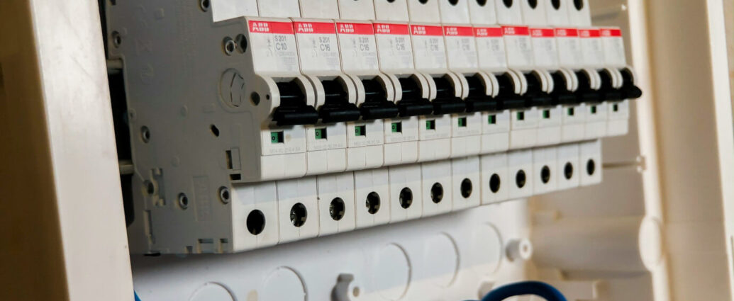 Устройство защитного отключения: безопасность на первом месте