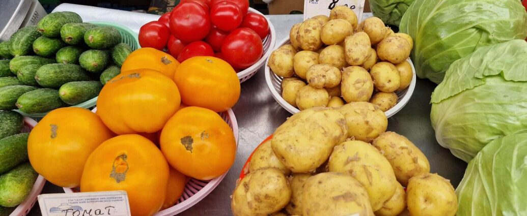 Физлицам могут разрешить не платить налог с продаж огородной продукции