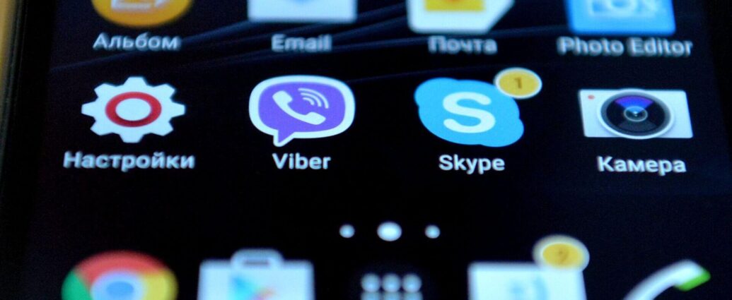 Минобр пояснил цель запрета на телефоны в школах