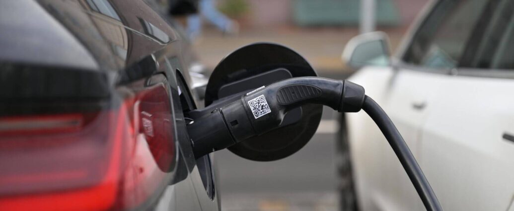 Количество электромобилей в Беларуси к концу года может вырасти до 50 тысяч