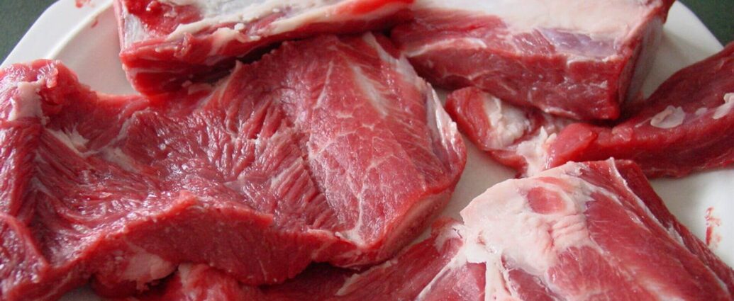 После ссоры с женой: мужчина подавился куском сырого мяса и умер