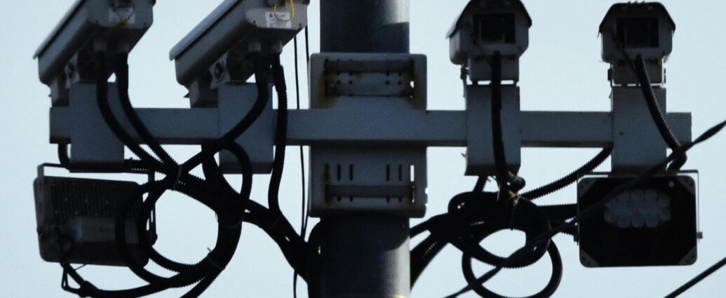 ГАИ хочет выявлять непристегнутых водителей и пассажиров по камерам