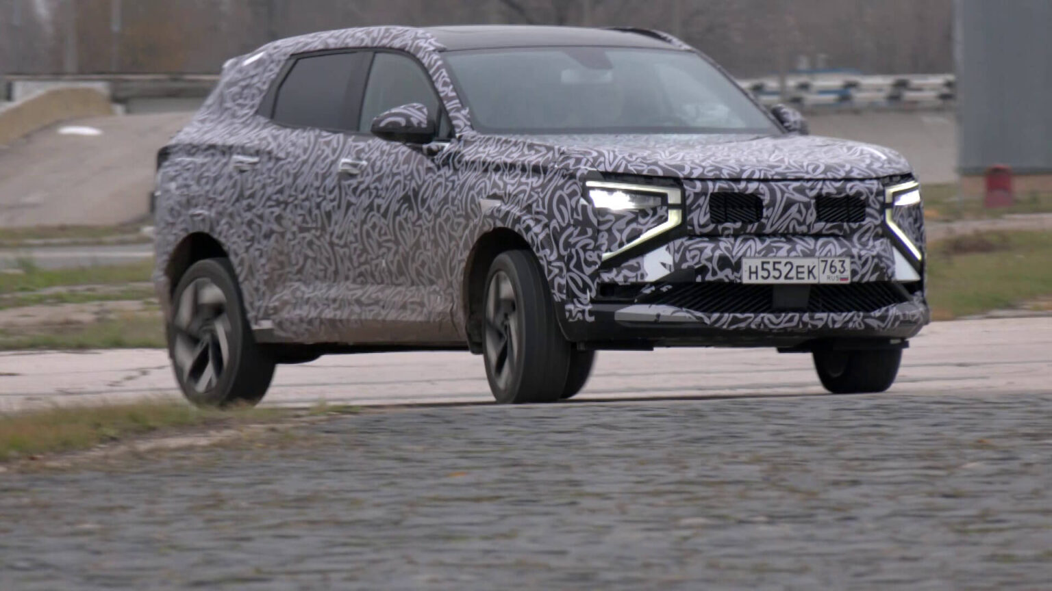 На АвтоВАЗе показали испытания на треке новой Lada Azimut — видео