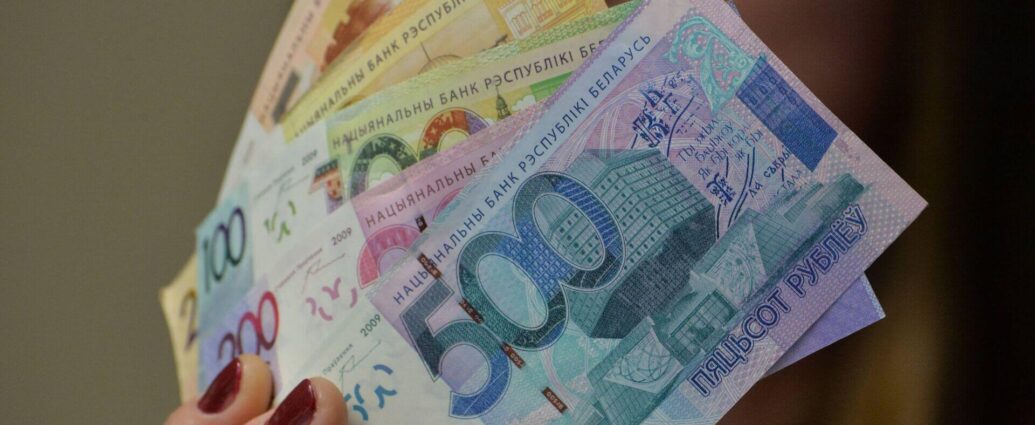 Минчанка лишилась более полумиллиона рублей после звонков аферистов