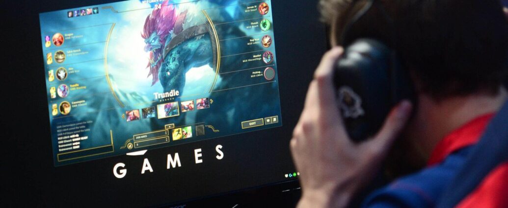 Геймер из Жлобина стал жертвой реальных злоумышленников