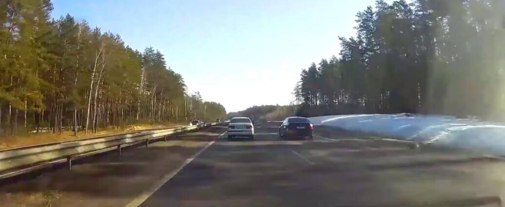 Водитель BMW не пожалел свое авто для остановки пьяного угонщика