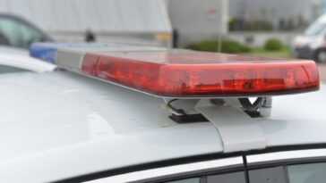 Пьяный мотоциклист-бесправник с дочерью пытался скрыться от ГАИ