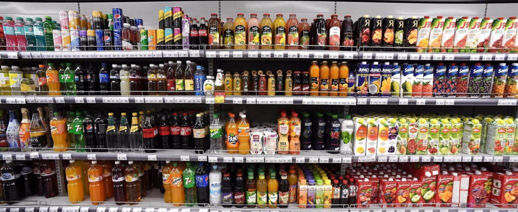 Остатки газировок и соков без маркировки разрешили продавать после 1 мая