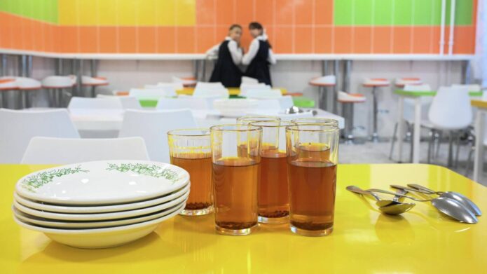 Рацион школьников в Беларуси станет разнообразнее и дороже