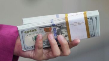 Бронированный грузовик ограбили на $1,8 млн в США