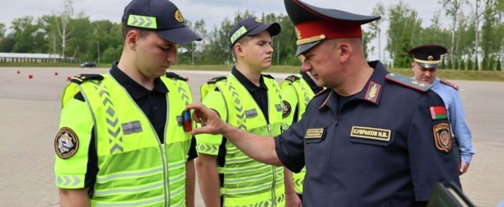 Сотрудники ГАИ станут заметнее на дорогах Беларуси