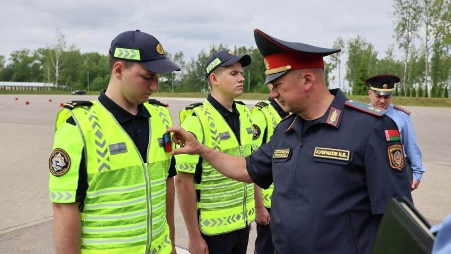 Сотрудники ГАИ станут заметнее на дорогах Беларуси