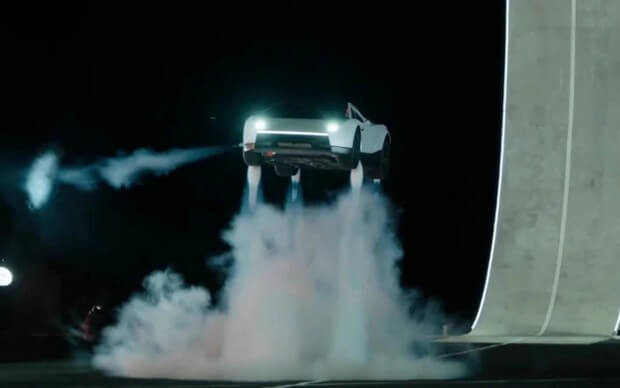 Tesla представила летающий спорткар Roadster
