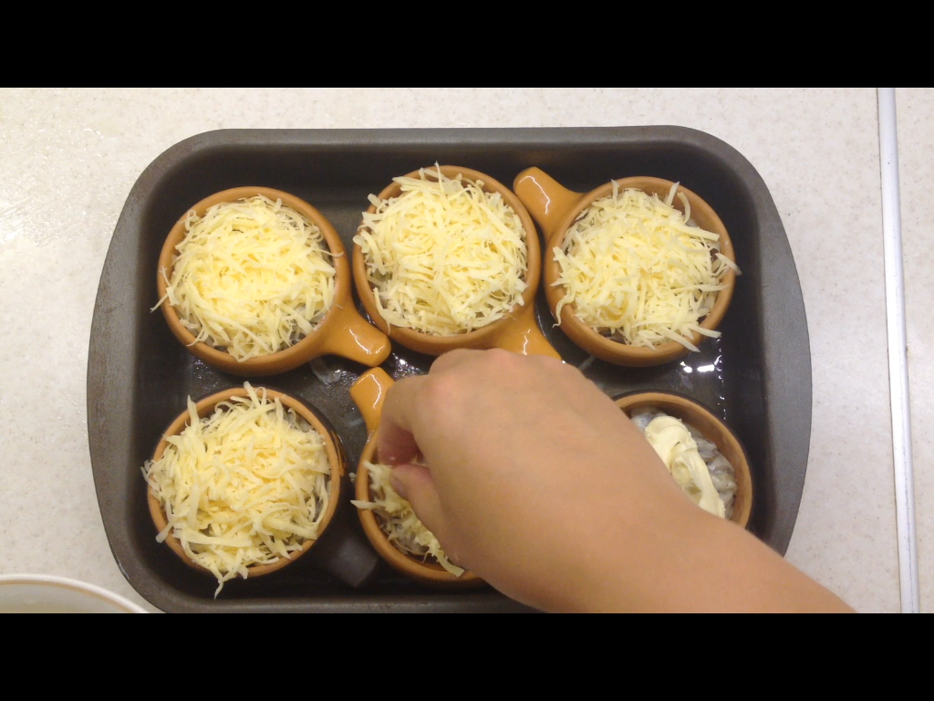 Классический жюльен на основе соуса бешамель бешамель, вкусно, готовка, грибы, еда, жюльен, рецепт