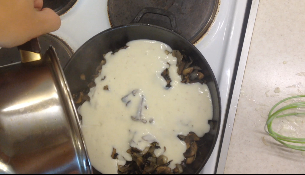 Классический жюльен на основе соуса бешамель бешамель, вкусно, готовка, грибы, еда, жюльен, рецепт